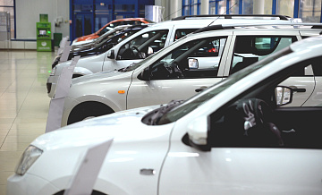 В России продажи новых автомобилей упали больше чем на 70%