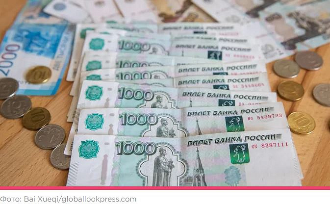 Это нужно остановить: петербуржцы об инициативе Беглова потратить 31 млн рублей на допобразование чиновников
