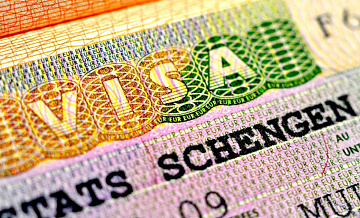 Россиянам прекратили выдавать шенгенские визы на длительный срок