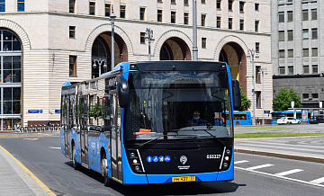 Более 400 автобусов передадут Московской области