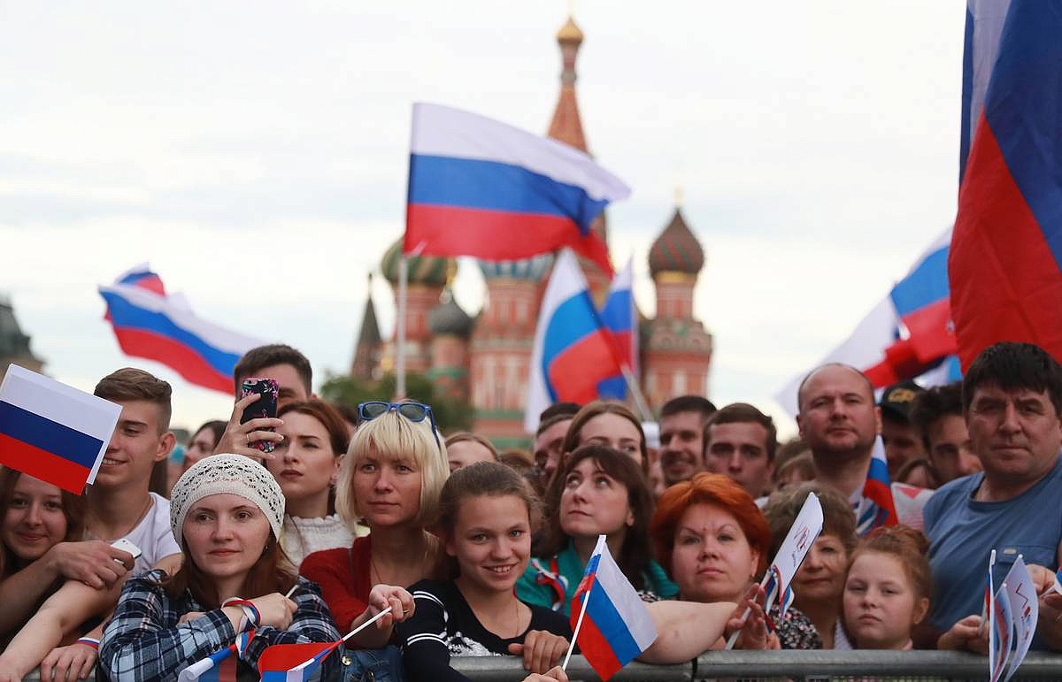 Жители России назвали лучшие страны для жизни