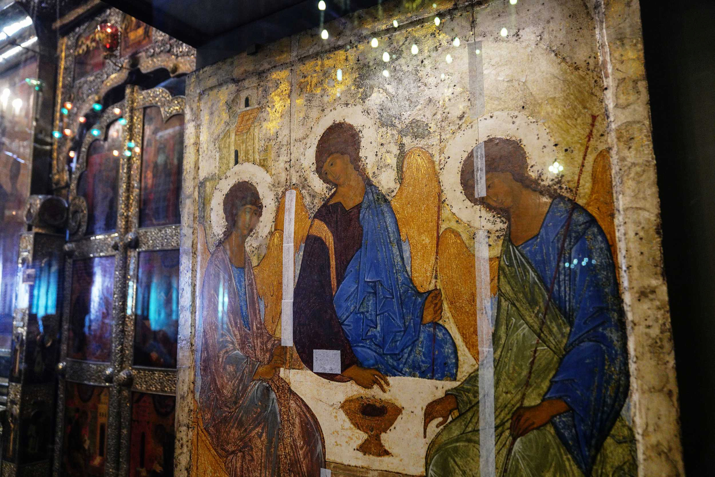 Российские учёные попросили правительство не подвергать риску икону «Троица»