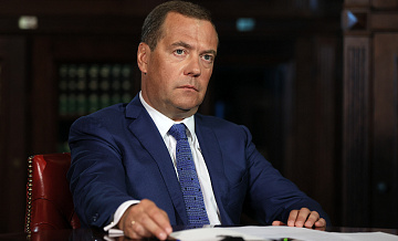 Медведев заявляет: наступает новая эра